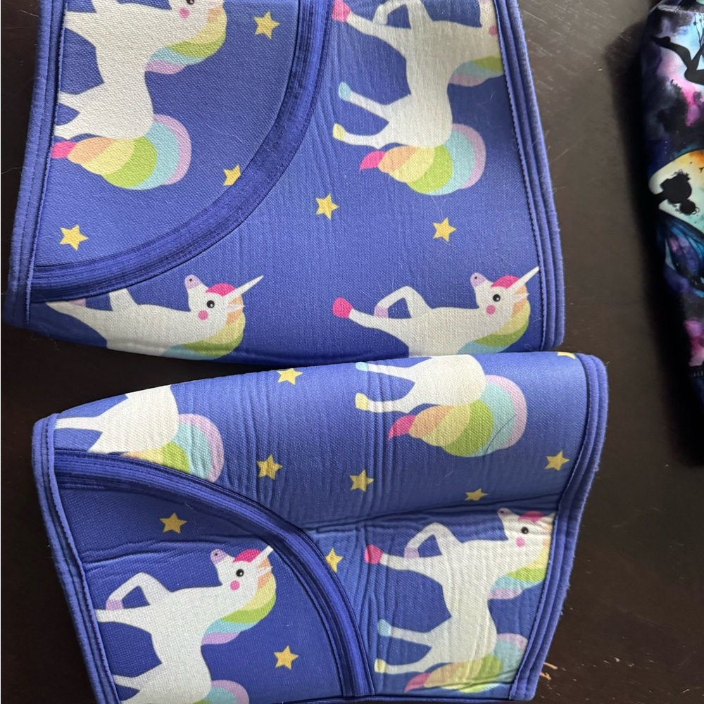 Liberte Lifestyles Unicorn Kneesleeves - Medium - Picture 2 of 3